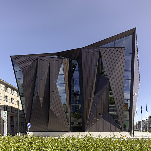House 8